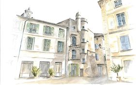 Uzes La Tour Medievale Centre Historique